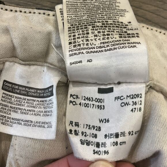 Levi's Shorts Mens 36 Cargo Army Camo Camouflage Hiking Camping - Picture 2 of 3